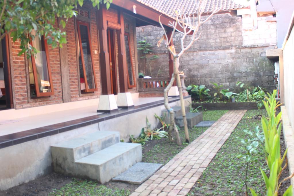 Ary House Ubud Hotel Exterior photo